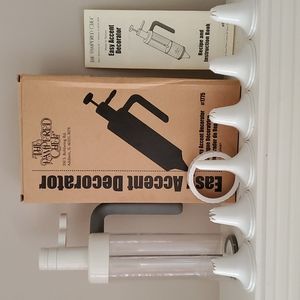 The Pampered Chef easy accent decorator